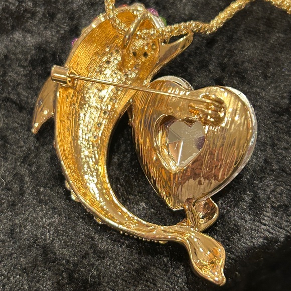 Betsey Johnson Dolphin with Heart Brooch - Picture 4 of 4